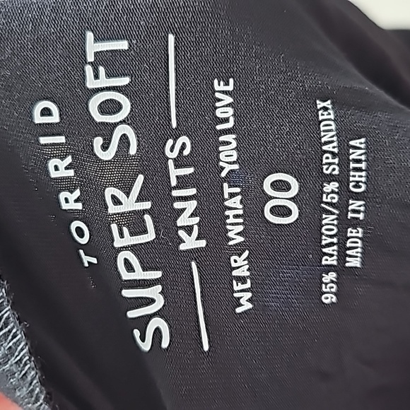 NWT Torrid Black Jersey Button Front Mini Skater Skirt - Picture 7 of 7